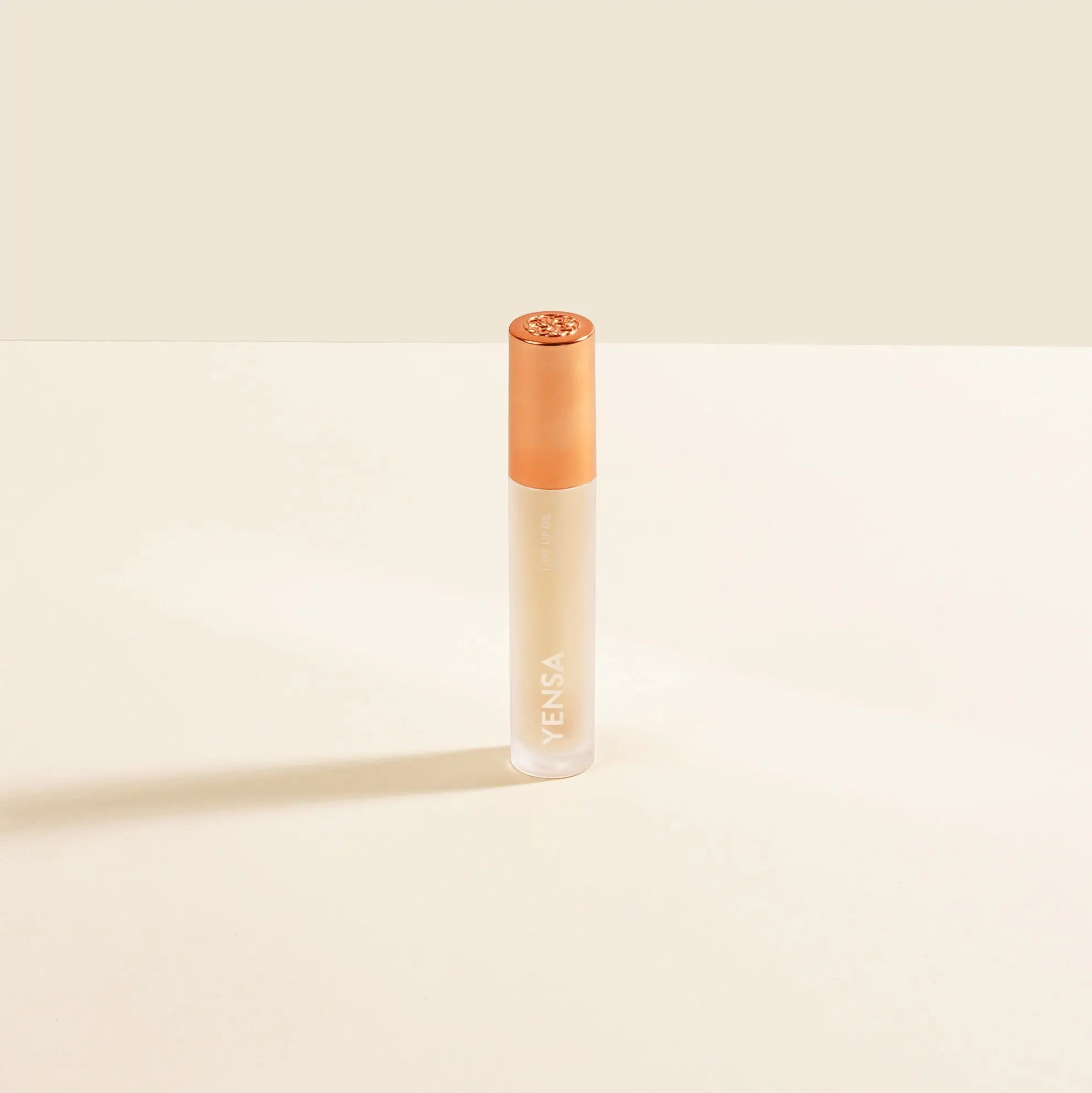 Luxe Lip Nourishing Oil with Hyaluronic + Vitamin E YENSA